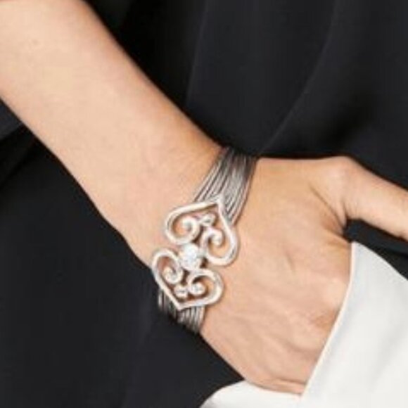 NWOT RARE Brighton Alcazar Hearts Silver Plated Crystal Pave Swing Bracelet - Picture 2 of 7